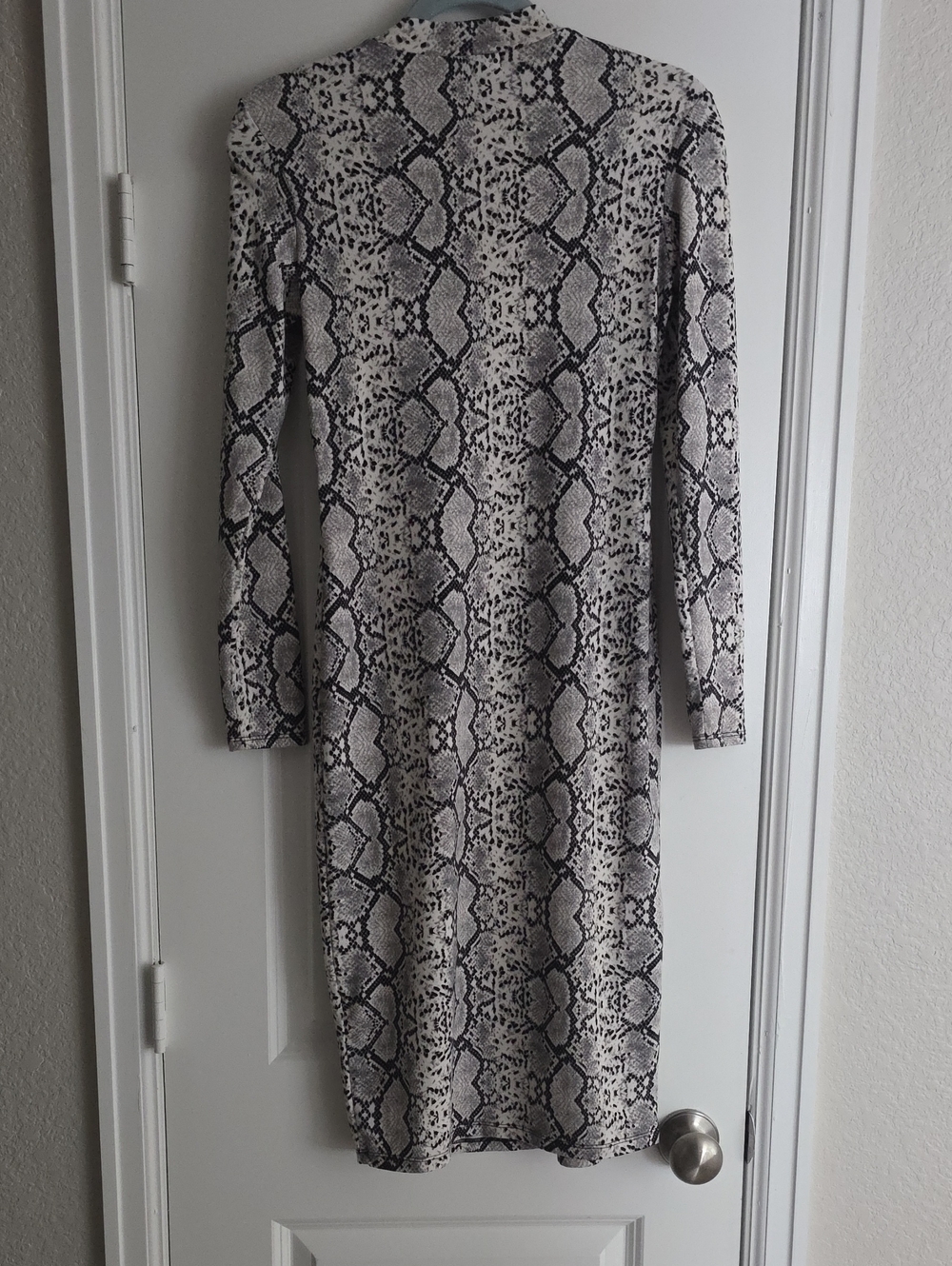 Fashion NOVA Snake Print Long Sleeve Bodycon Dress